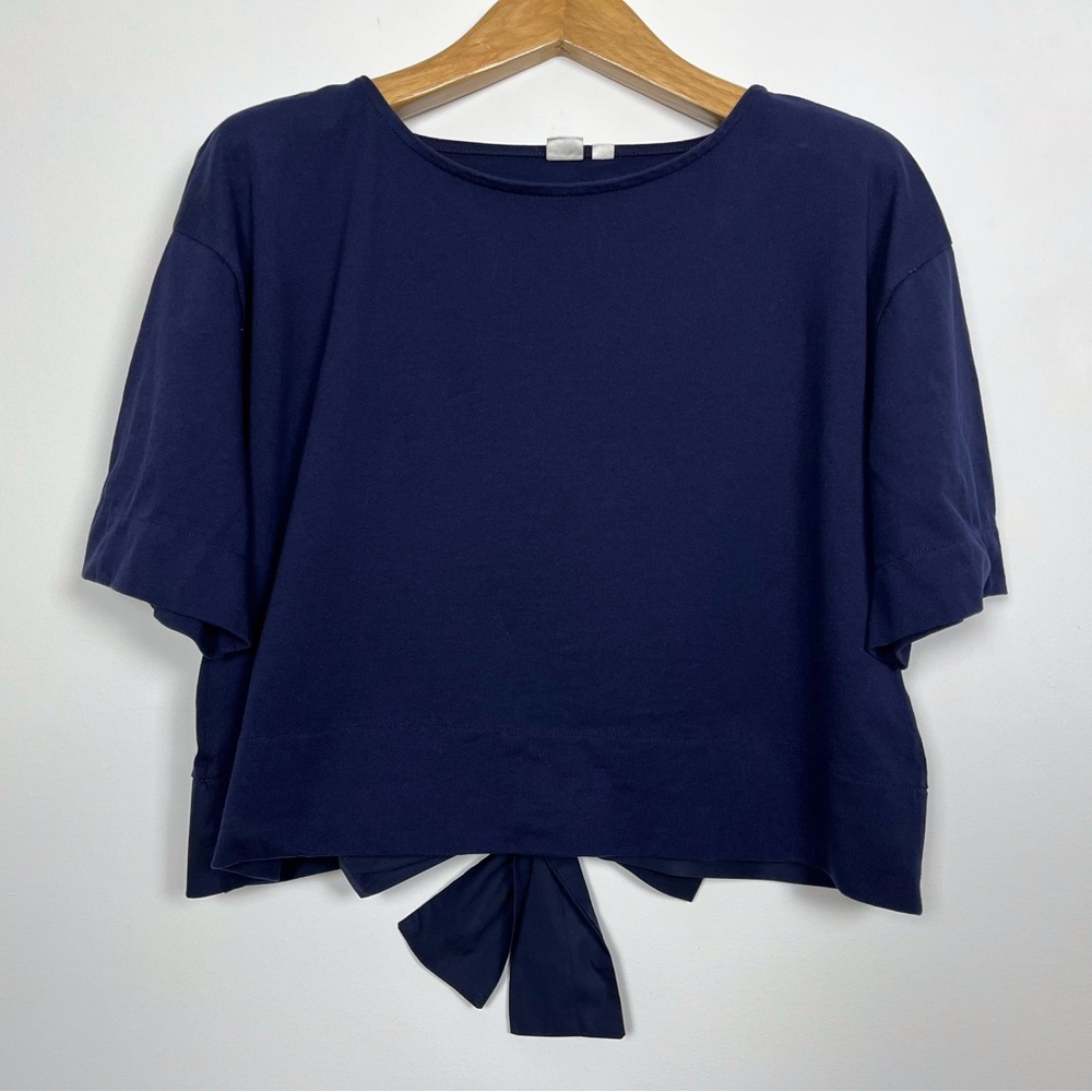 GAP Women’s Navy Blue Short Sleeve Crop Tie Back Top Size Medium‎